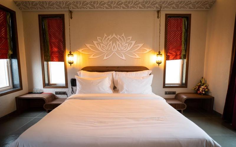 Gandharv Resorts Wai Zewnętrze zdjęcie